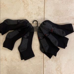 6 Pairs Hanes Dry X Temp socks